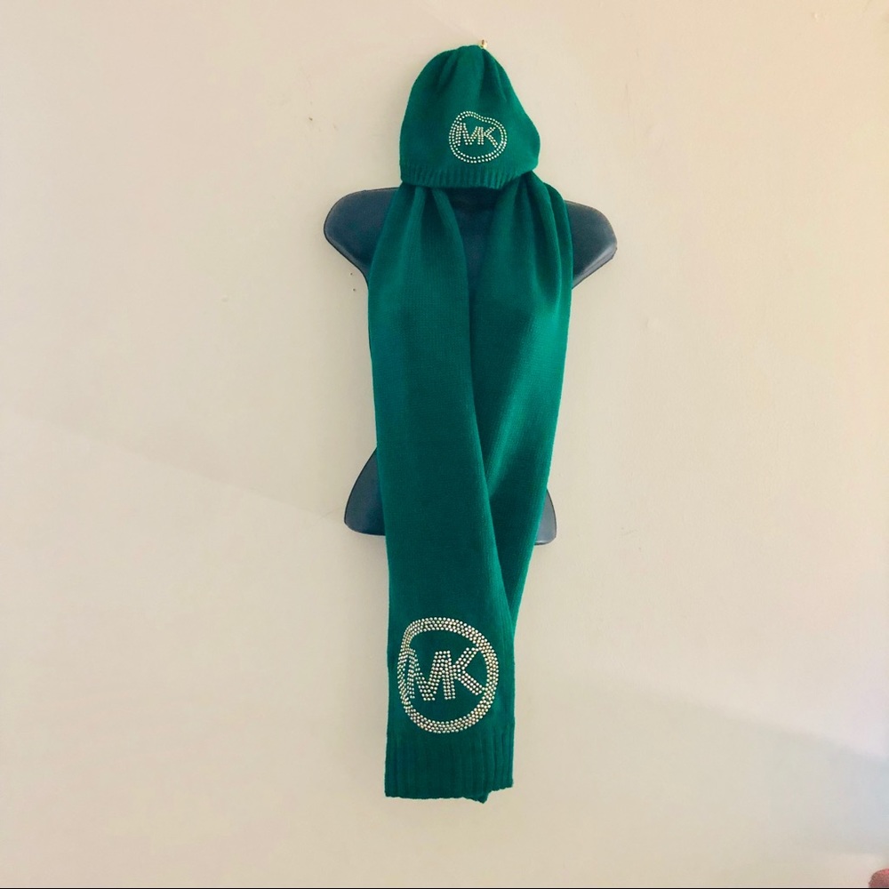 MK 💚Hat 💚and Scarf Set
